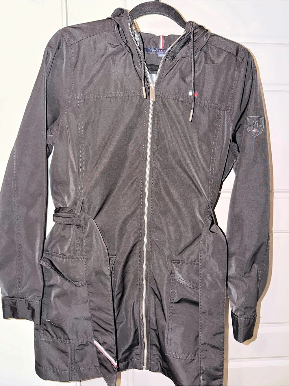 Tommy Hilfiger Hooded Jacket in Black Size Medium